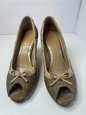Merona Tan Peep Toe Heels Women's Size 7:5